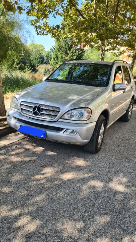 MERCEDES BENZ ML 270 - 4300 €