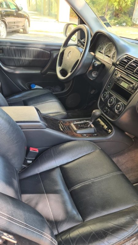 MERCEDES BENZ ML 270 - 4300 €