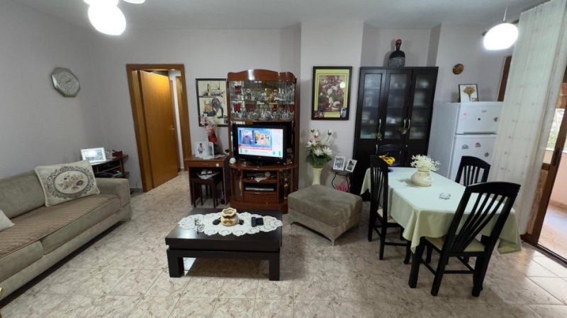 Tirane, jepet me qera apartament 1+1+Ballkon Kati 2, 80 m² 450 € (Rruga e Bogdanëve)