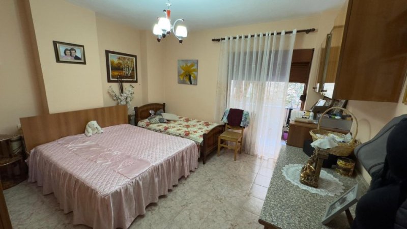 Tirane, jepet me qera apartament 1+1+Ballkon Kati 2, 80 m² 450 € (Rruga e Bogdanëve)