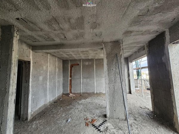 Tirane, shes apartament 1+1+Ballkon Kati 7, 83 m² 150.000 € (ish tregu elektrik)