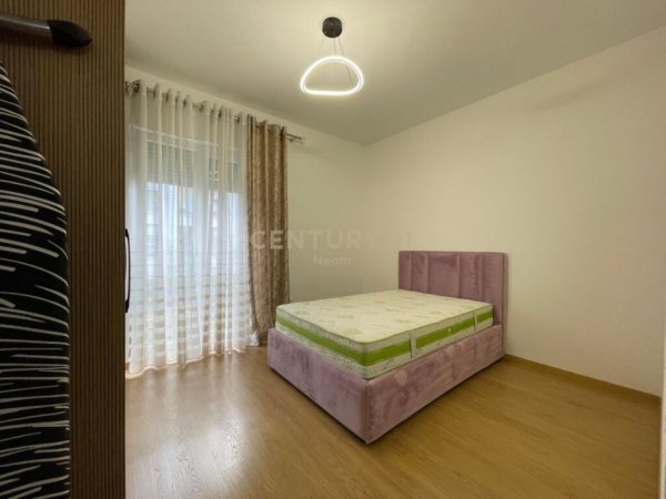 Tirane, jepet me qera apartament 2+1+Aneks+Ballkon Kati 1, 87 m² 1.000 € (Neom109479)