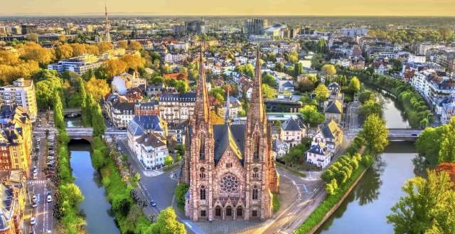 ofroj City-tour Zvicer STRASBURG DHE ZYRIH 349 Euro