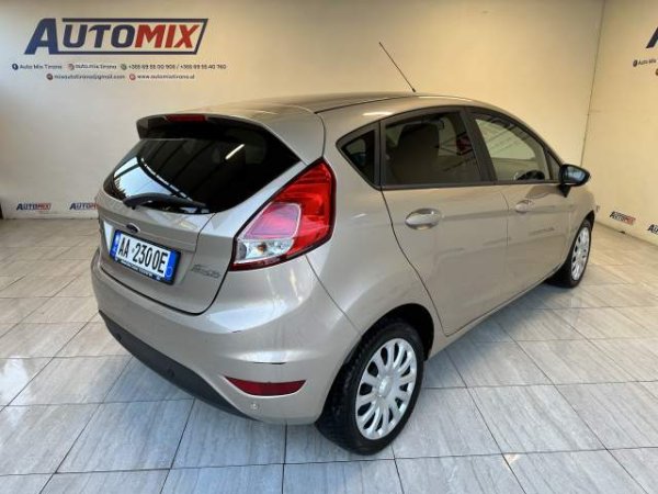 Tirane, shes makine Ford FIESTA Viti 2016, 7.900 Euro