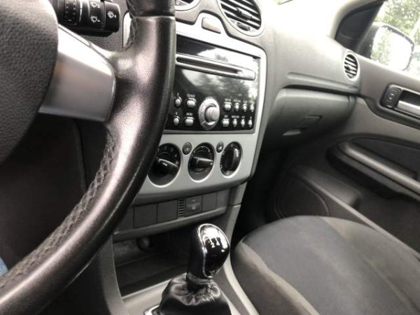 Tirane, shes makine Ford Focus Viti 2006, 3.000 Euro
