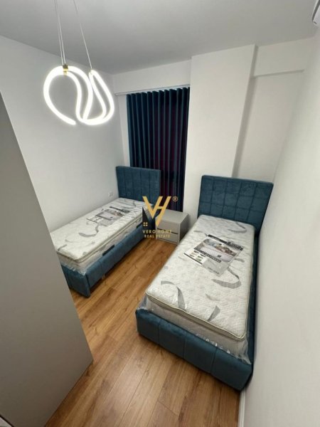Tirane, jepet me qera apartament 2+1+2+Ballkon + post parkimi Kati 5, 116 m² 1.200 € (KOMUNA E PARISIT)