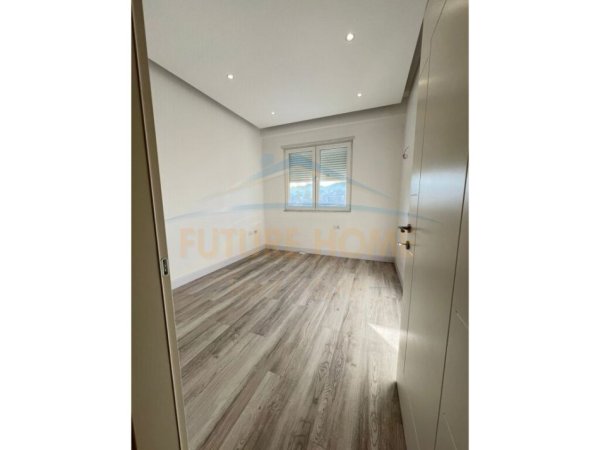 SHITET APARTAMENT 3+1 TEK KOMUNA E PARISIT