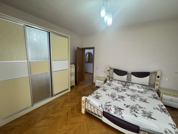 Tirane, jepet me qera Vile 2 Katshe Kati 2, 250 m² 1.700 € (Mjull Bathore prane Akacia Hill)