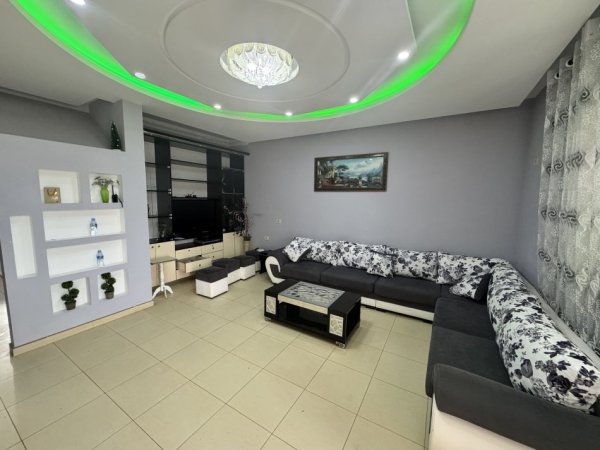 Tirane, jepet me qera Vile 2 Katshe Kati 2, 250 m² 1.700 € (Mjull Bathore prane Akacia Hill)