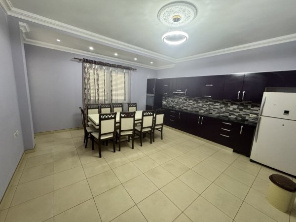 Tirane, jepet me qera Vile 2 Katshe Kati 2, 250 m² 1.700 € (Mjull Bathore prane Akacia Hill)