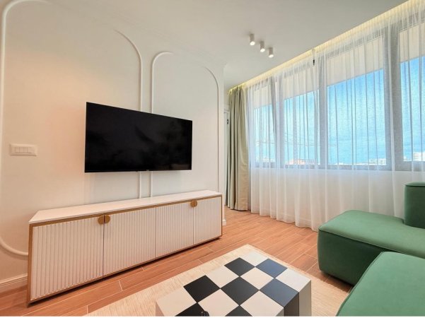 Tirane, jepet me qera apartament 1+1+Aneks Kati 11, 65 m² 1.000 € (Shallvaret)