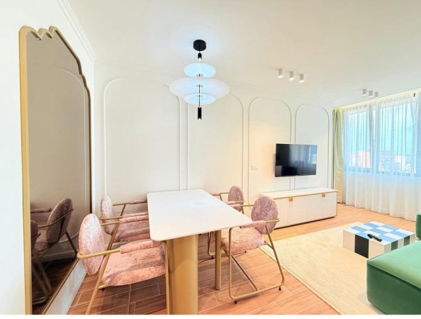 Tirane, jepet me qera apartament 1+1+Aneks Kati 11, 65 m² 1.000 € (Shallvaret)
