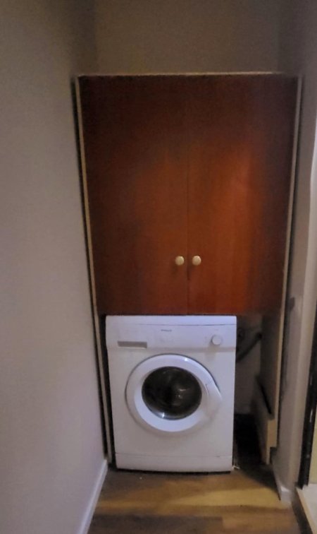 Tirane, jepet me qera apartament 2+1+Ballkon Kati 4, 75 m² 650 € (Rr. Myslym Shyri te Drejtoria e Policise)