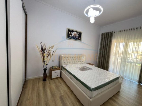 Shitet, Apartament 2+1, Unaza e Re, Tiranë