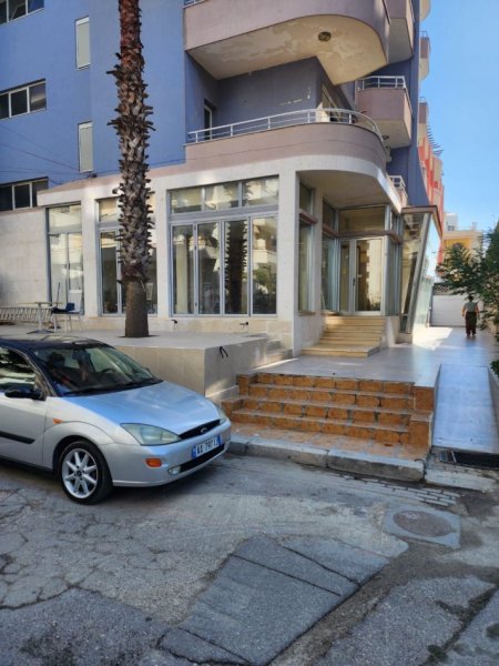Durres, shitet lokal Kati 1, 220 m² 352.000 € (Plazh, Durres)
