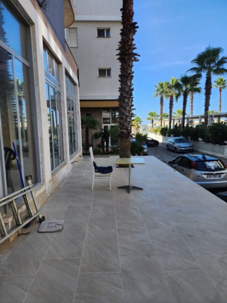 Durres, shitet lokal Kati 1, 220 m² 352.000 € (Plazh, Durres)