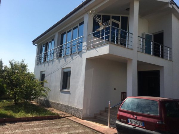 Durres, shitet Vile 2 Katshe , 217 m² 218.000 € (ne Hamallaj Gjiri i Lalzit Durres)