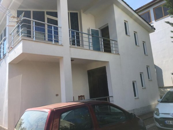 Durres, shitet Vile 2 Katshe , 217 m² 218.000 € (ne Hamallaj Gjiri i Lalzit Durres)