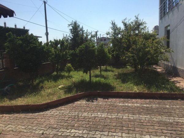Durres, shitet Vile 2 Katshe , 217 m² 218.000 € (ne Hamallaj Gjiri i Lalzit Durres)