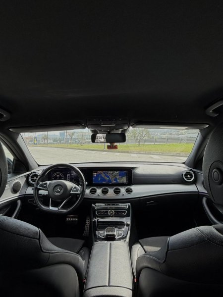 Tirane, shitet makine Mercedes Benz E-Class 220 AMG LINE Nafte, e zeze automatik Kondicioner 200 km 27.500 €