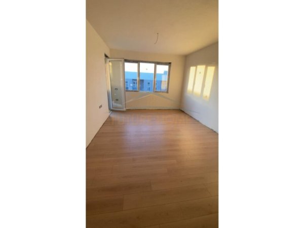 Shitje, Apartament 2+1, Univers City, Tirane