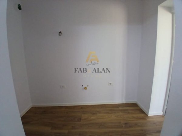 Tirane, shitet apartament 2+1 Kati 1, 70 m² 128.000 € (Tregu Elektrik)