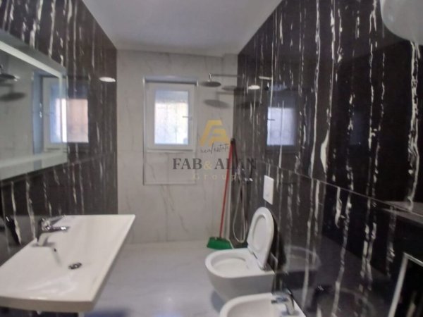 Tirane, shitet apartament 2+1 Kati 1, 70 m² 128.000 € (Tregu Elektrik)