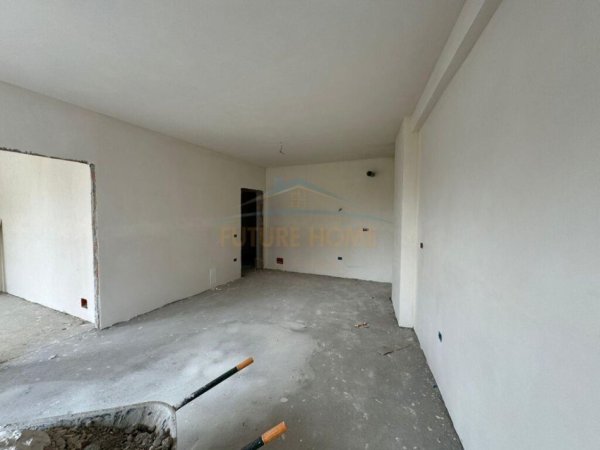 Tirane, shitet apartament 2+1+Ballkon Kati 2, 110 m² 173.800 € (Bulevrdi i Ri)
