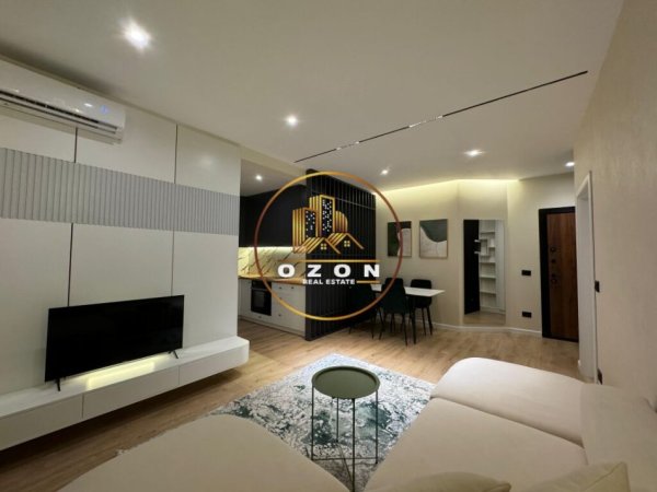Tirane, jepet me qera apartament 1+1 Kati 5, 57 m² 700 € (Pranë Pazari të Ri, Rr. Tefta Tashko Koço)