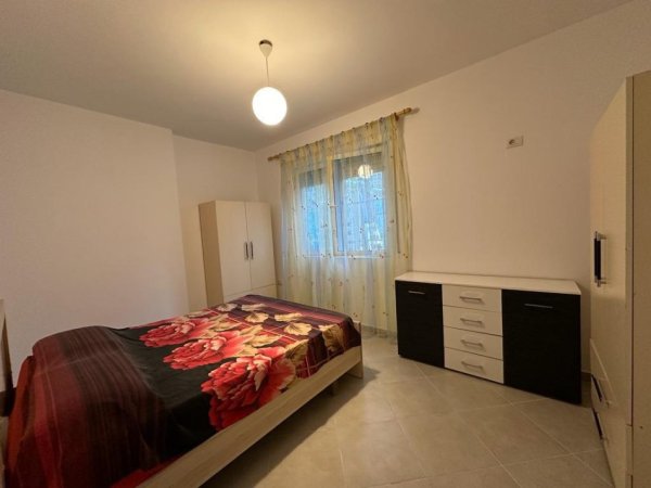 Tirane, jepet me qera apartament 2+1 Kati 3, 75 m² 550 € (Kodra e diellit)