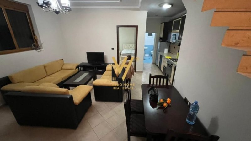 Tirane, jepet me qera Vile 3 Katshe Kati 0, 200 m² 600 € (OXHAKU)