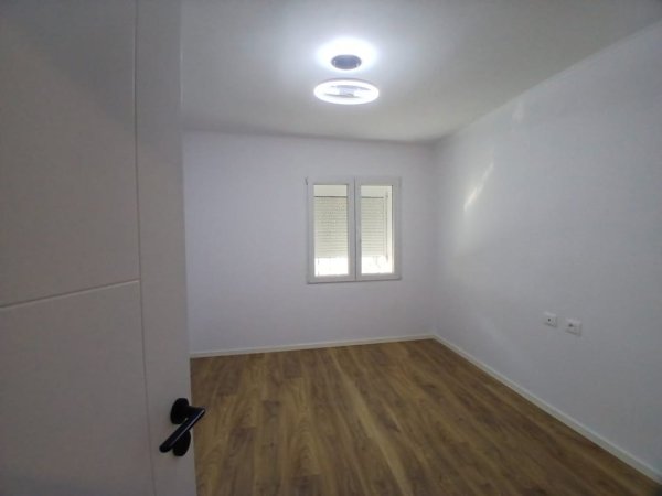 Tirane, shitet apartament 2+1 , 70 m² 128.000 € (tregu elektrik)