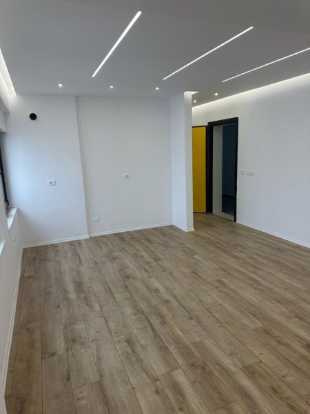 Tirane, shitet apartament 1+1 Kati 4, 65 m² 135.000 € (kodra e diellit)
