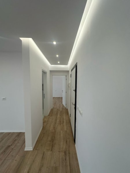 Tirane, shitet apartament 1+1 Kati 4, 65 m² 135.000 € (kodra e diellit)