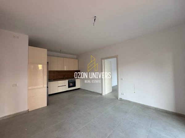 Tirane, jepet me qera apartament 2+1+Ballkon Kati 2, 74 m² 800 € (Myslym Shyr)