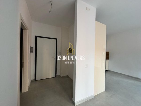 Tirane, jepet me qera apartament 2+1+Ballkon Kati 2, 74 m² 800 € (Myslym Shyr)