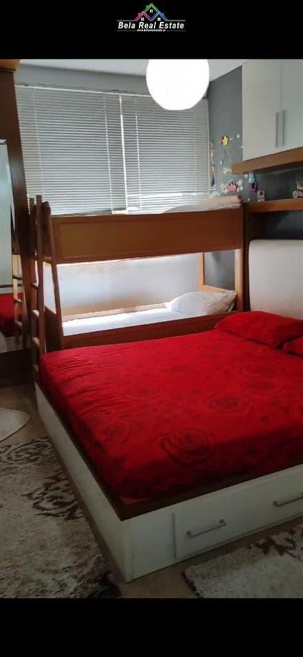 Tirane, jepet me qera apartament 1+1+Ballkon Kati 9, 69 m² 400 € (fresku)
