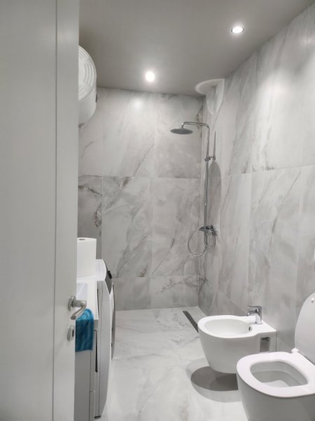 Korce, jepet me qera apartament 1+1 Kati 2, 62 m² 500 € (BULEVARDI SHEN GJERGJI Korce)