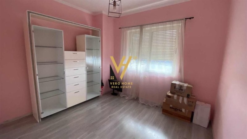 Tirane, shitet apartament 2+1+Ballkon Kati 10, 104 m² 280.000 € (KOMPLEKSI PANORAMA)