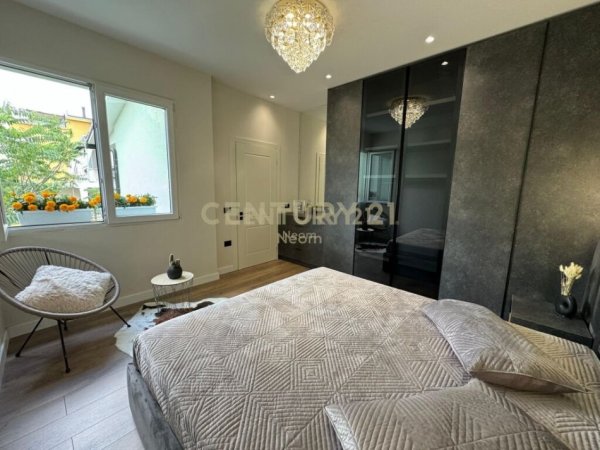 Tirane, jepet me qera apartament 1+1+Aneks+Ballkon Kati 6, 74 m² 600 € (Neom110522)