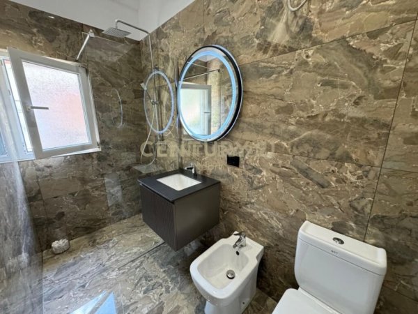 Tirane, jepet me qera apartament 1+1+Aneks+Ballkon Kati 6, 74 m² 600 € (Neom110522)