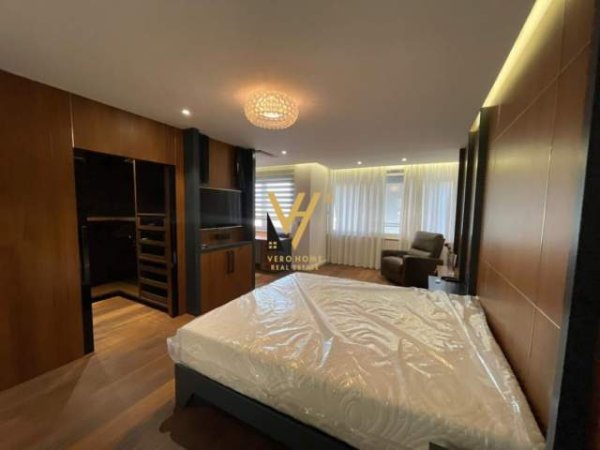 Tirane, jepet me qera apartament 3+1+A+BLK 200 m² 1.500 Euro (kopshti botanik)