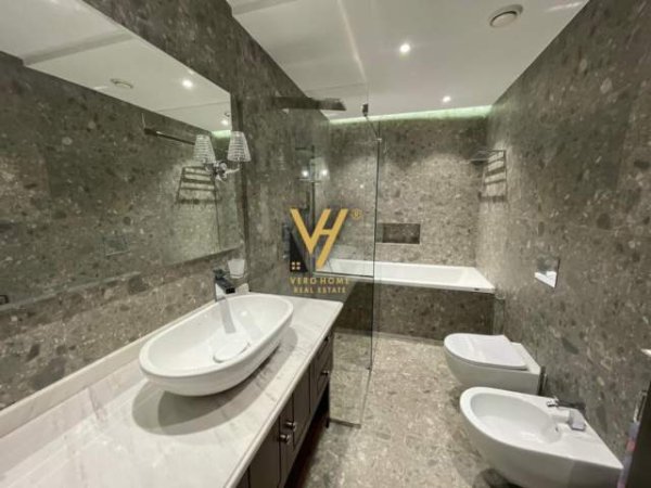 Tirane, jepet me qera apartament 3+1+A+BLK 200 m² 1.500 Euro (kopshti botanik)
