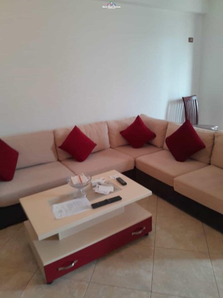 Tirane, jepet me qera apartament 2+1 Kati 7, 104 m² 600 € (rruga e kavajes)