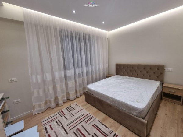 Tirane, jepet me qera apartament 1+1+Ballkon Kati 7, 65 m² 650 € (komuna e parisit)