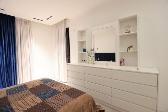 jepet me qera 2+1+Ballkon Kati 4, 600 € (TEODOR keko)