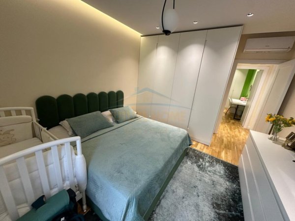 Tirane, shitet apartament 2+1+Ballkon Kati 0, 92 m² 249.000 € (Liqeni i Thate)