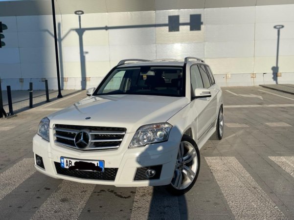 Tirane, shes makine mercedes benz GLK 220 Nafte, e bardhë automatik Kondicioner 213.000 km 11.000 €