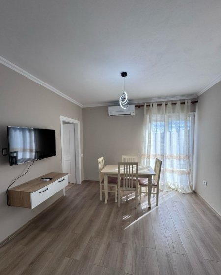 Tirane, jepet me qera apartament 2+1 Kati 5, 80 m² 500 € (SELITE)