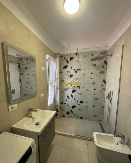 Tirane, jepet me qera apartament 2+1 Kati 5, 80 m² 500 € (SELITE)
